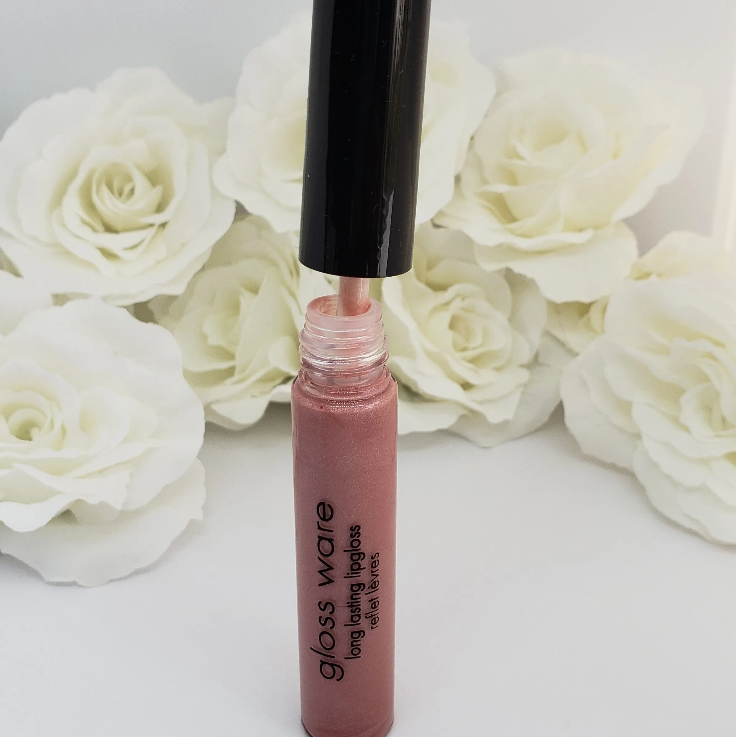 DVA Long Lasting Lip-gloss Ware in the color Nibble